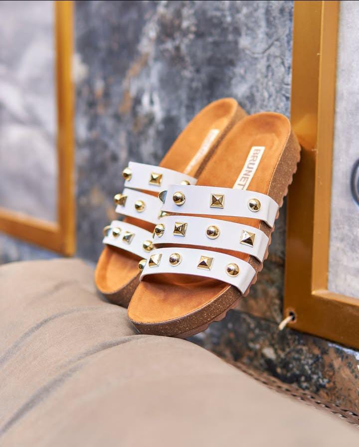 PLANAS BLANCAS CON ACCESORIOS